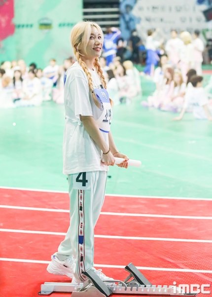 LaboumInter's tweet photo. [220912] Isac 2022 BCut - Soyeon

#라붐 #laboum #soyeon #소연 https://t.co/tKZTAEZESt