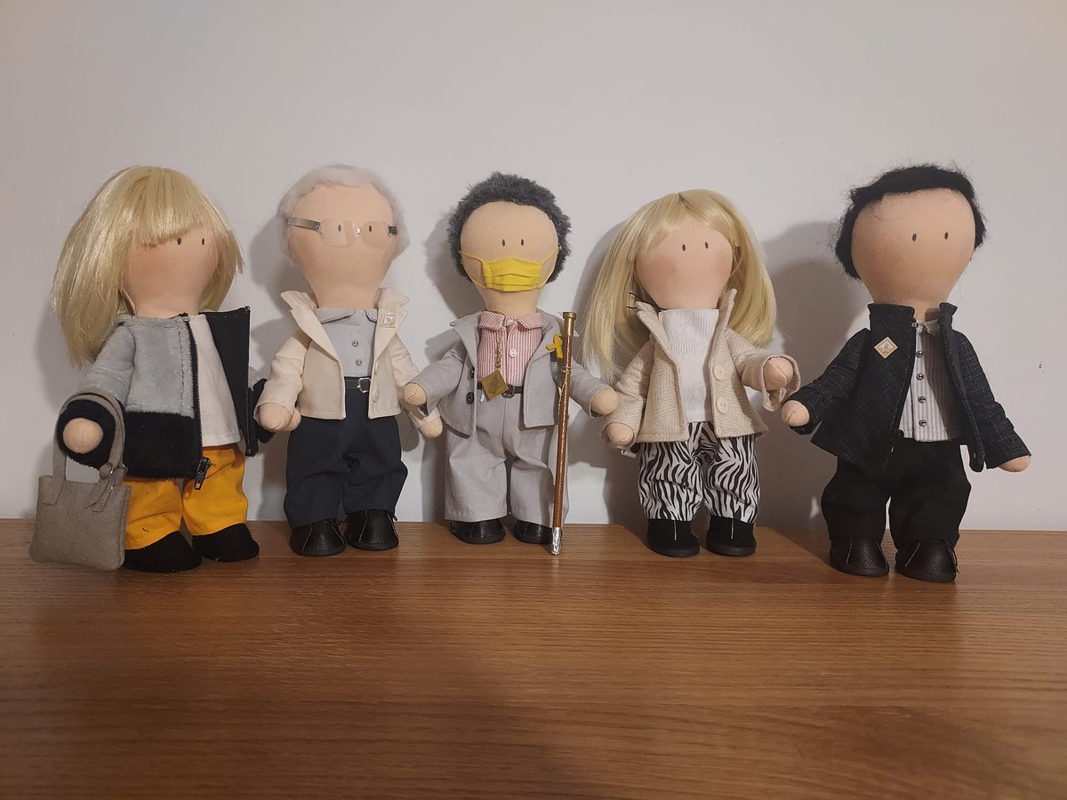 mireiafontg's tweet photo. Ara els 5 ja tenim la nostra Nina Solidària , mireu que xules😍😍 gràcies @jorfabrega per pensar en nosaltres i per liderar aquest equip💪💪 https://t.co/CgaHaxZ9ZF