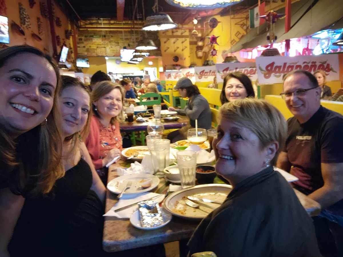 PilarDCGomez's tweet photo. Spanish immersion dinner, so great to catch up with everyone #aatspky #kwla22 #kwlaconference22 https://t.co/TRyV8mTukz