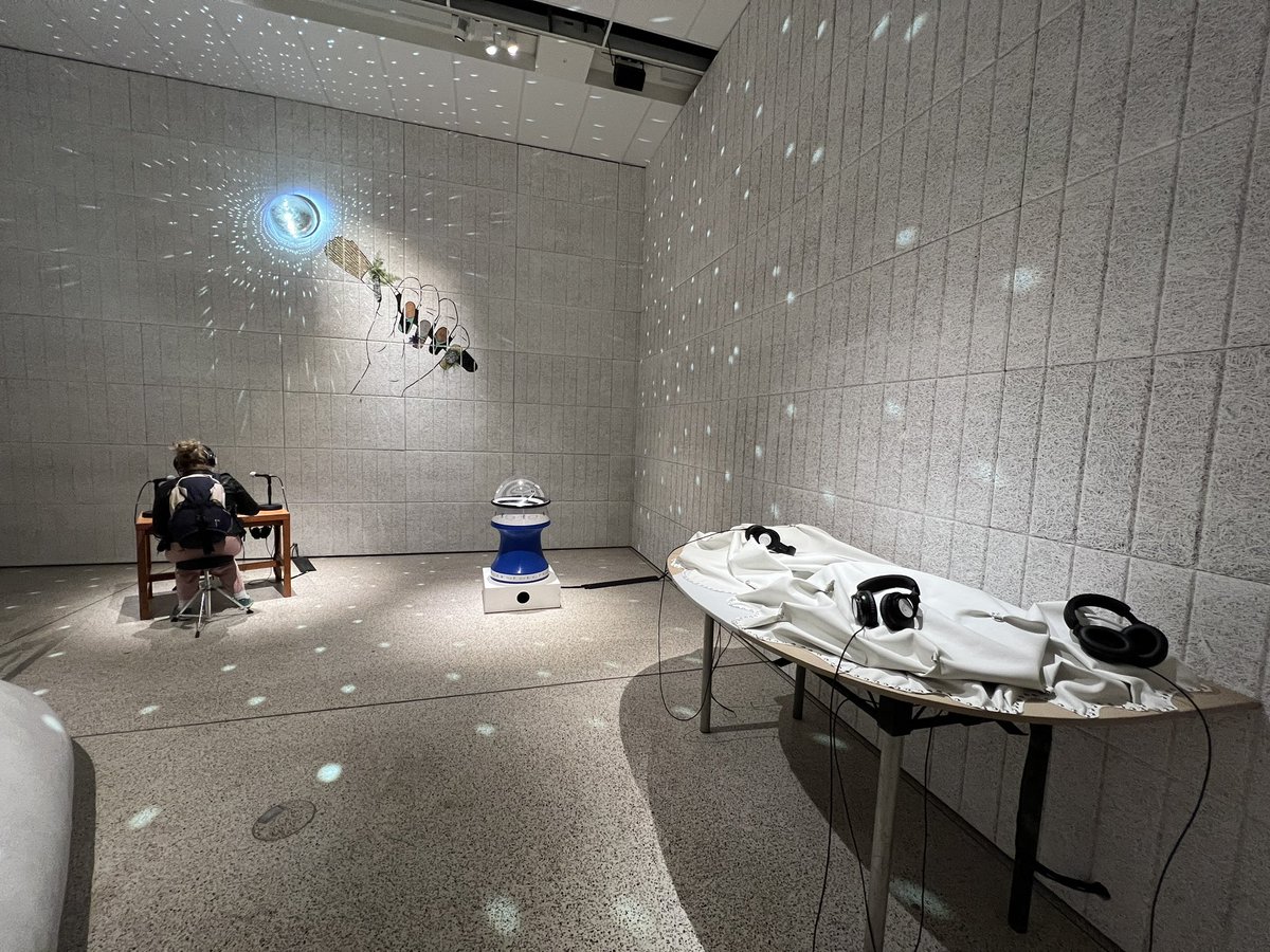 carmelavienna's tweet photo. 📍Weird sensation feels good: The world of ASMR @DesignMuseum London, til April 2023!

Lots of room to get cosy, play and explore different sensations at your own pace 🧠

My short review: 

🔗 https://t.co/yOUtpeX2s3

#ASMR #WorldofASMR #SensationPlay #Exhibition #DesignMuseum https://t.co/zyrAcsRtOL