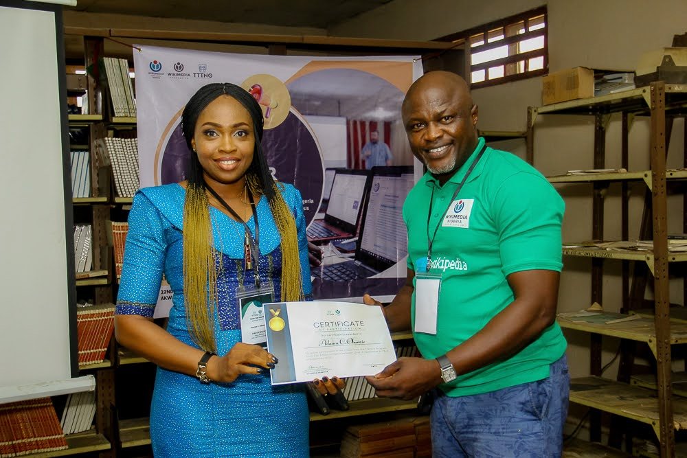 AdaObuezie's tweet photo. It was amazing learning from the @WikimediaNG Ogas at the Train the trainer workshop South-East, Nigeria. Never knew that learning could be this fun, interesting and unboarding. Accept my gratitude @Wikimedia @WikimediaNG @wikimediaigbo for the valuable opportunity. #TTTSE https://t.co/z6AqvcBYSM