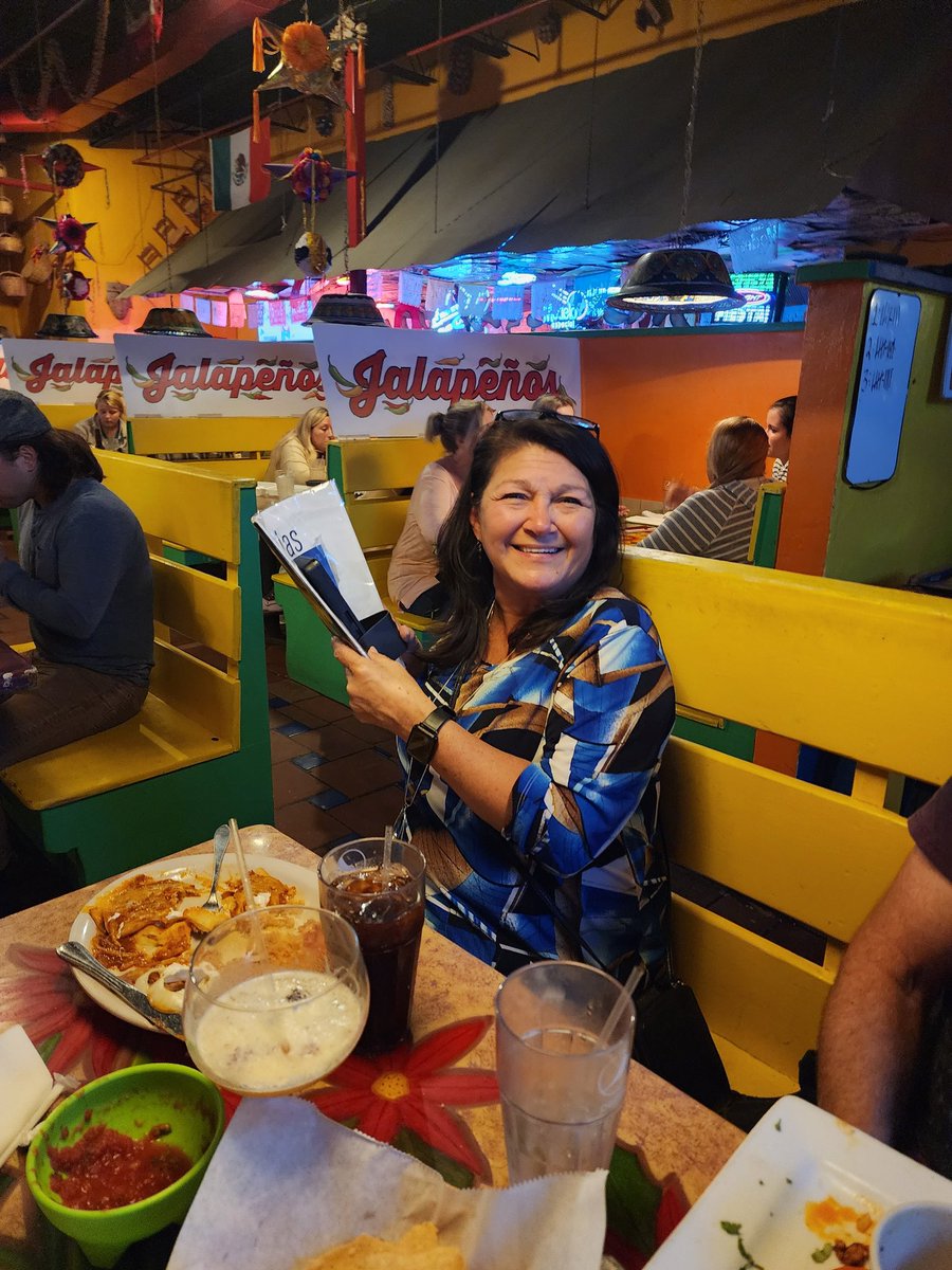 AatspKy's tweet photo. AATSP KY immersion dinner winners! Thanks for joining us! #aatspky #kwla22 #kwlaconference https://t.co/VTdUU9lcfP