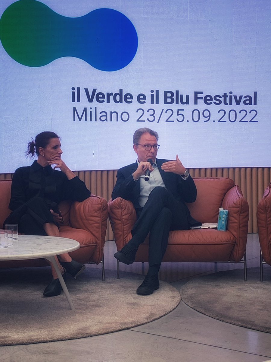 Bello parlare con @Floridi di Omero, Sopranos e Better Call Saul! Anche questo <a href="/ilverdeeilblu/">il Verde e il Blu Festival</a> #ilverdeeilblu