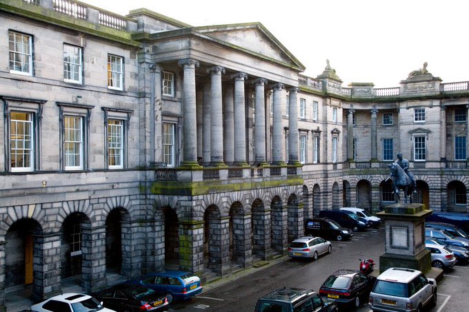 Parliament House in Edinburgh  is once again hosting a doors open day event today where people can visit the historic Parliament Hall. You will be able to see the re-enactment of an historic trial, have your of the building and fun and activities for whole family. #PHDOD2022