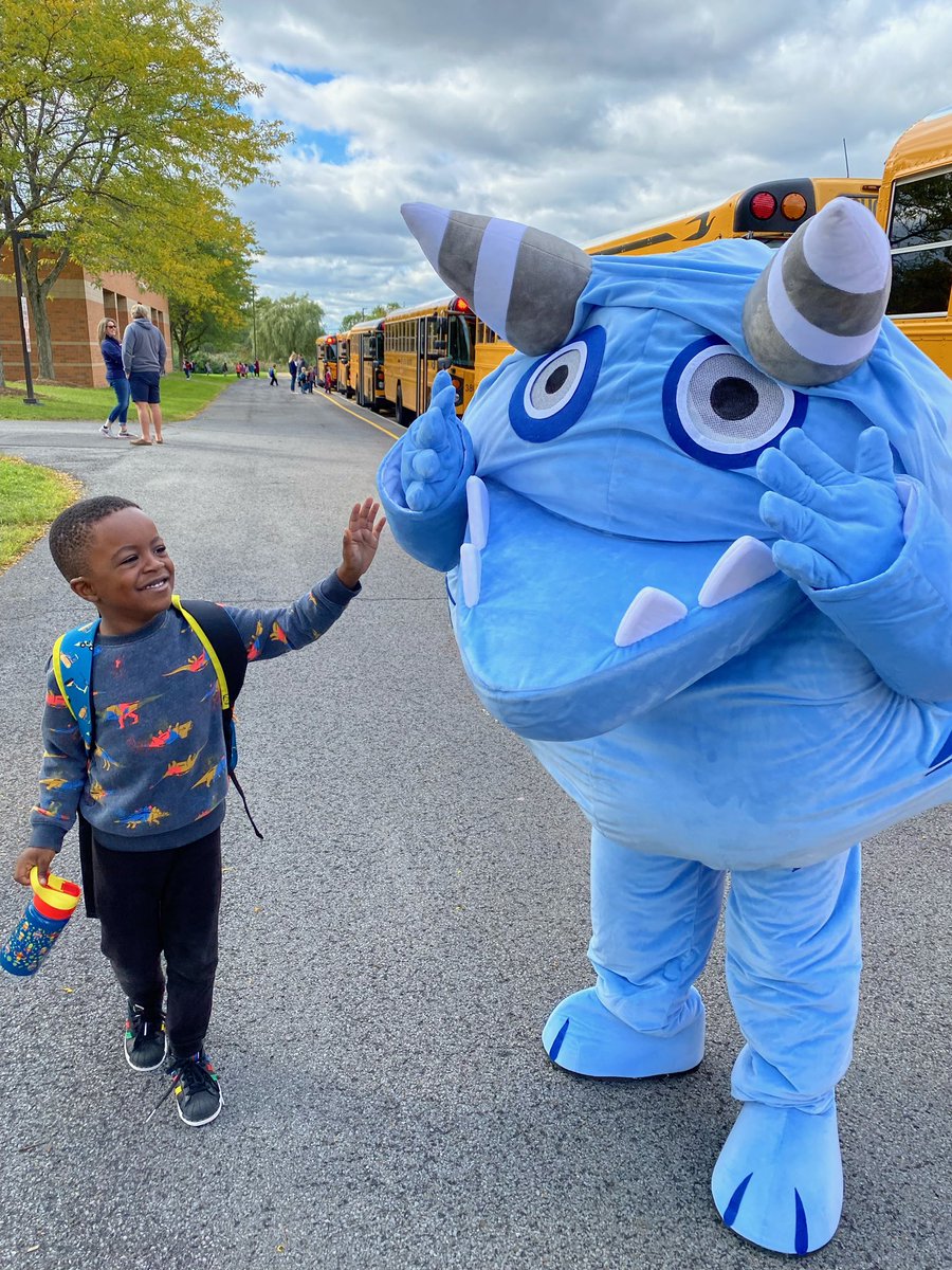 MrsMassaMath's tweet photo. Snargg from @iReady loved seeing WFE students at dismissal today! #WarriorsatWork #LiverpoolLeads #LCSDisREADY @CurriculumAssoc https://t.co/fRmAGIEgdt