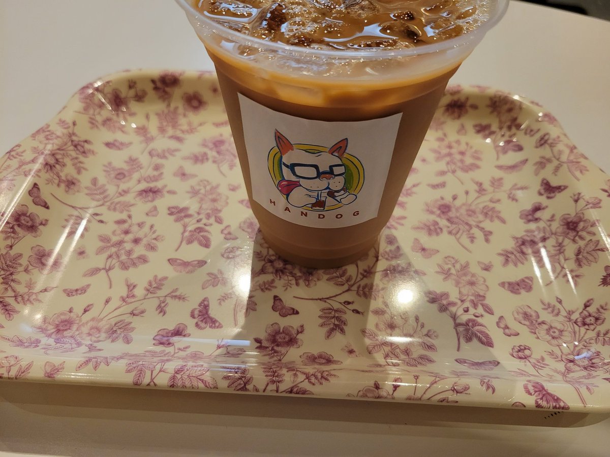 tetsu_pclatte's tweet photo. すごい久しぶりにハンドック来た👏
かわいさん元気だった
 #HANDOG https://t.co/AbMPtJNEWB