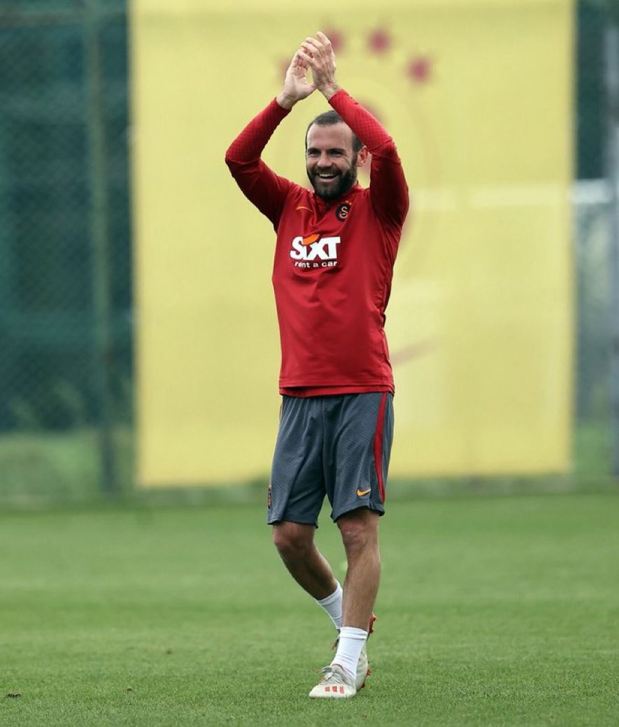 KocayildizCS's tweet photo. Dünya Kupası, Avrupa şampiyonası, Şampiyonlar Ligi ve Avrupa Ligini kazanan tarihteki 2 oyuncudan birisi şu an Florya’da. https://t.co/Y1nTCFgd26