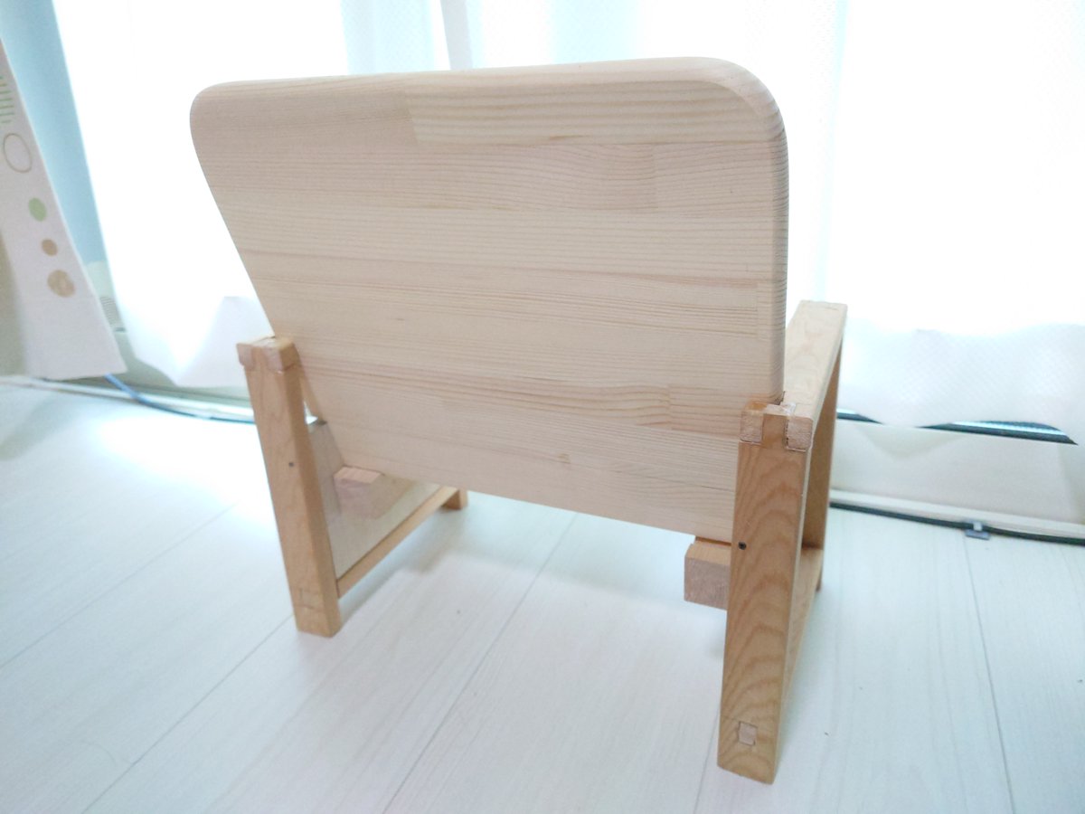 KiminoOFURO's tweet photo. で、出来たぁ!造るって決めて2週間、実作業2日間、まだまだ隙間とか粗いところいっぱいだけど、このサイズ!理想の椅子完成!
#ドール家具
#ソファー
#DIY
#sd
#sdcoco
#sd_coco
#sdここ
#superdollfie
#スーパードルフィー
#volks
#volksdoll
#bjd
#doll
#うちのこかわいい
#うちの子かわいい
#Lilia https://t.co/LMSNhhAoDk