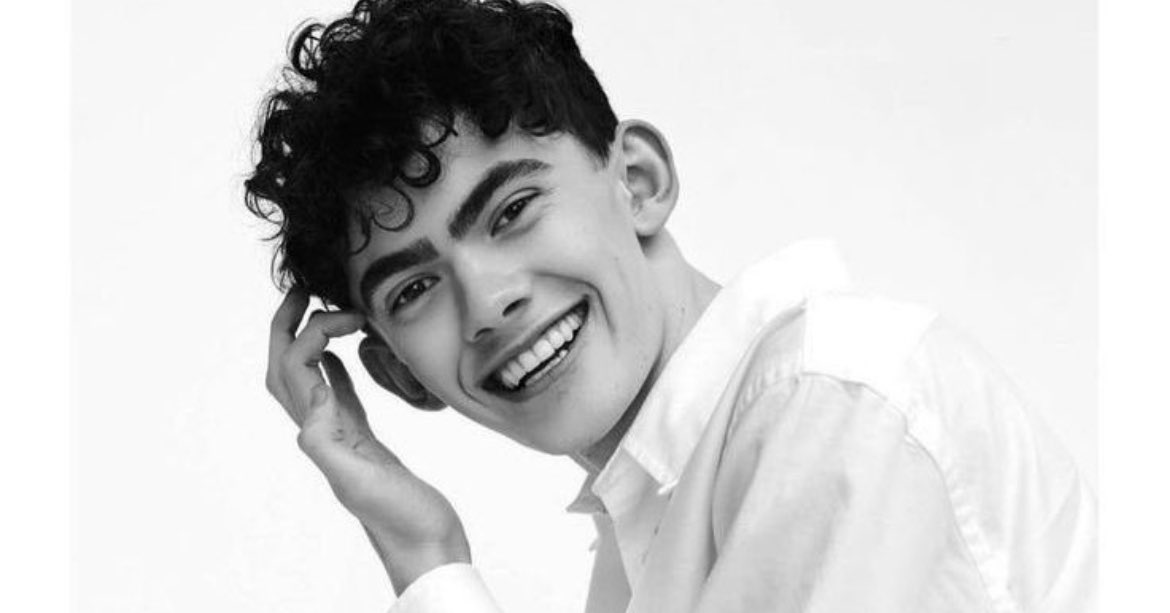 luloveshst's tweet photo. my tl filled with happy, smiley joe locke is making me so so happy ๐ฅฐ i love this ball of sunshine so much #joelockeday https://t.co/OTSlN92V4c