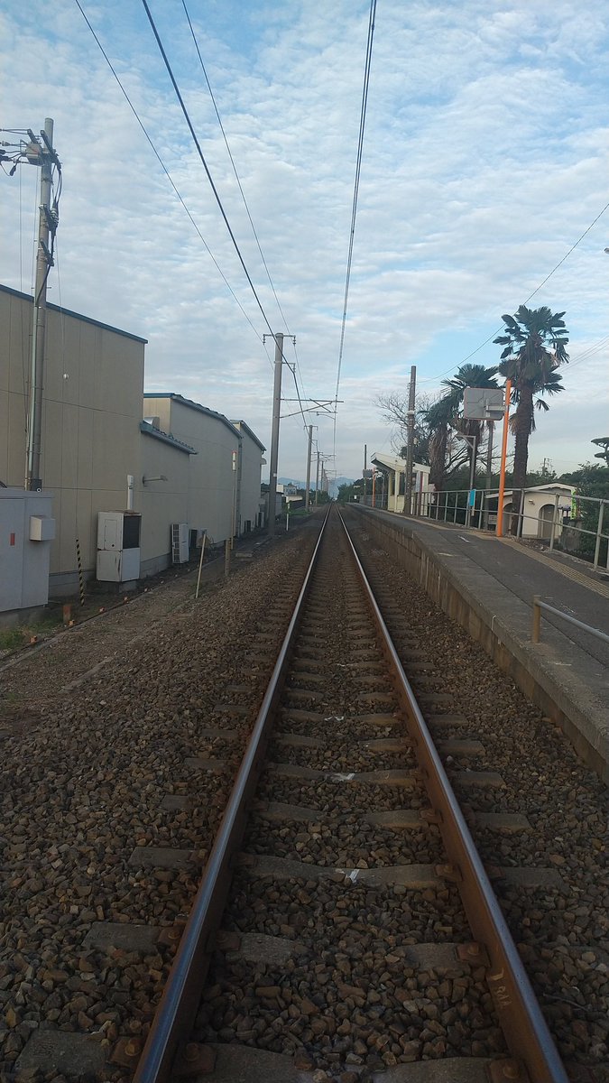 ma2_0513's tweet photo. 線路は続くよ、どこまでも。いいとこや…

CHAKURIKI 17でお会いしたお一人お一人に、本当にありがとうございました。
地元の顔が多すぎて、色々気を遣わ無さすぎた自分が…

そして今日無事に試合ができたのは、武士正選手、徳☆正選手のリングケアのおかげです。
ありがとうございました！

成敗！ https://t.co/x5hahmJ1t5