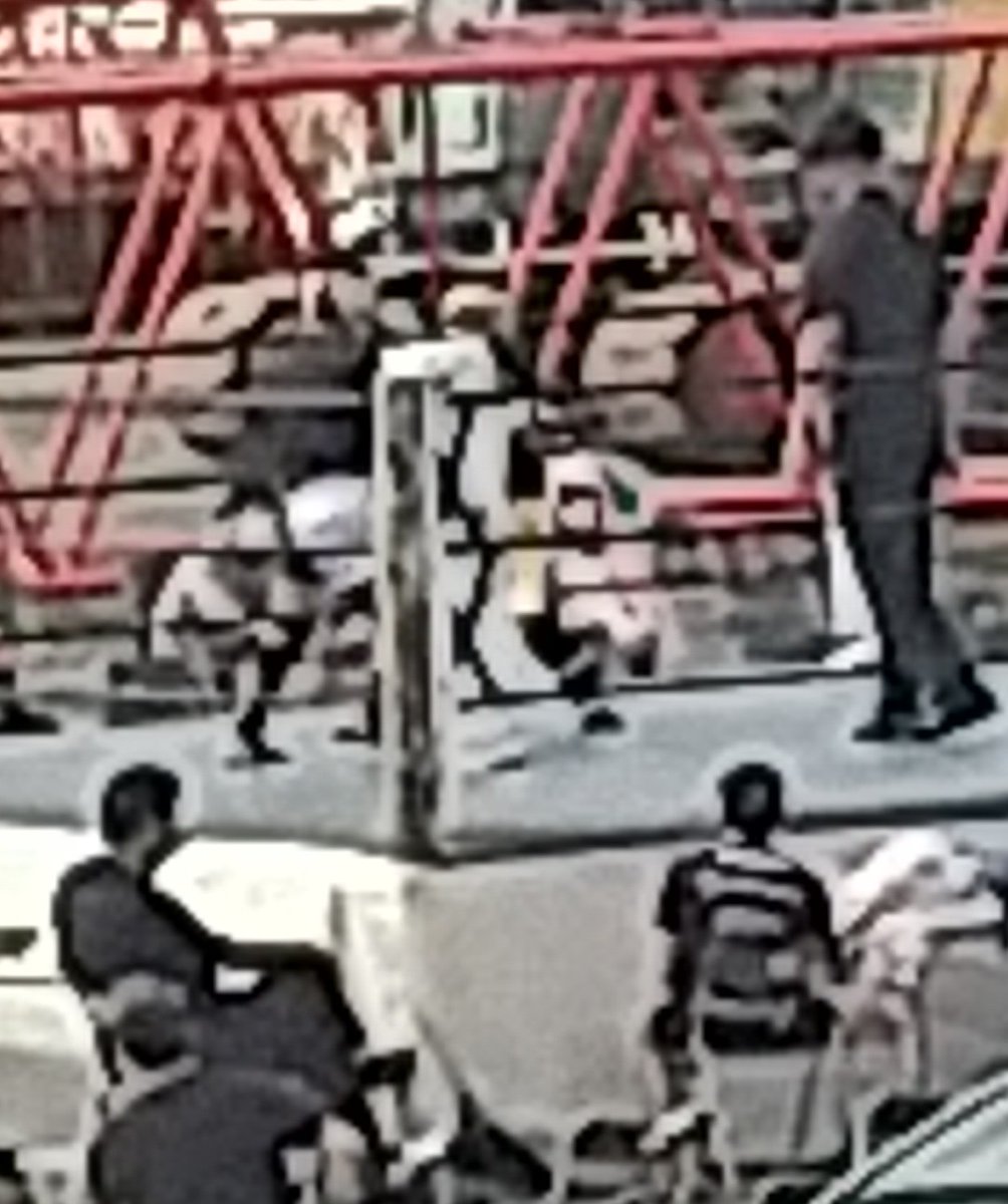 ma2_0513's tweet photo. 線路は続くよ、どこまでも。いいとこや…

CHAKURIKI 17でお会いしたお一人お一人に、本当にありがとうございました。
地元の顔が多すぎて、色々気を遣わ無さすぎた自分が…

そして今日無事に試合ができたのは、武士正選手、徳☆正選手のリングケアのおかげです。
ありがとうございました！

成敗！ https://t.co/x5hahmJ1t5