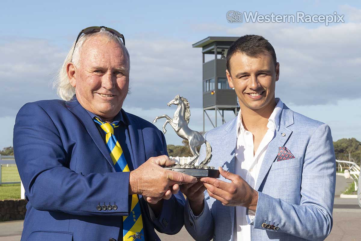 WesternRacepix's tweet photo. COMES A TIME - 2022 Black Heart Bart Stakes (Listed) @PerthRacing #WesternRacepix #BelmontParkPerth

More 📸 https://t.co/SigLznY1t7 https://t.co/8ygqLsG1PM