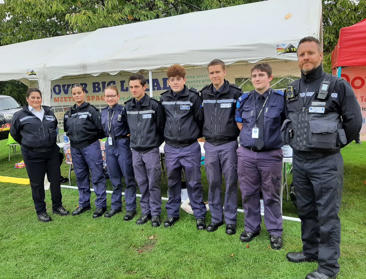 KentPoliceDover's tweet photo. #YouthEngagementOfficer Mark Ball and #DoverVPC supporting this year's #Dover #UrbanFete. Come and join in the festivities #PoliceCadets #NationalVPC https://t.co/v8gQavRf53
