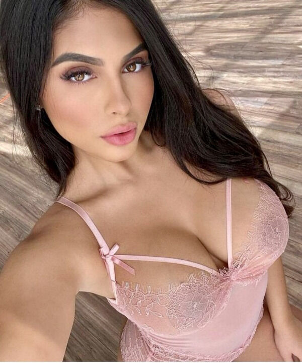 JasmineBoobs's tweet photo. @SexyKalya Hii DM me https://t.co/fPBwyu1im4