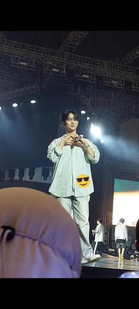 shuadiaries's tweet photo. SHUA HEART #조슈아 https://t.co/Z4grbE04y1