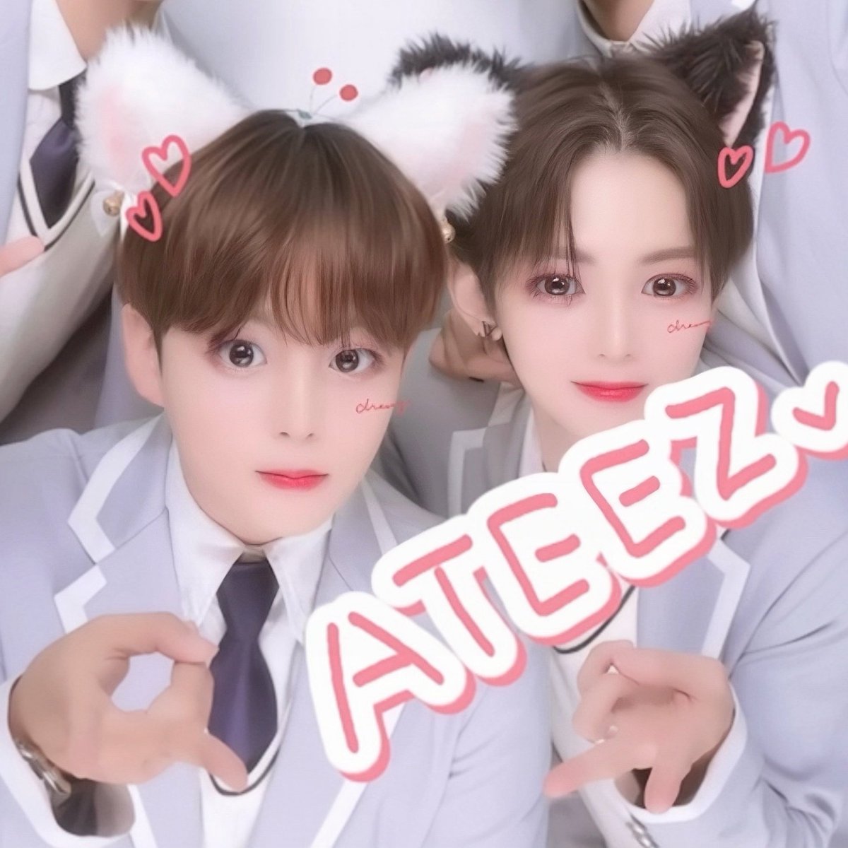 0615lovers's tweet photo. 종강즈

진짜얼꾸                       가짜얼꾸 https://t.co/RIQQrRDtCM