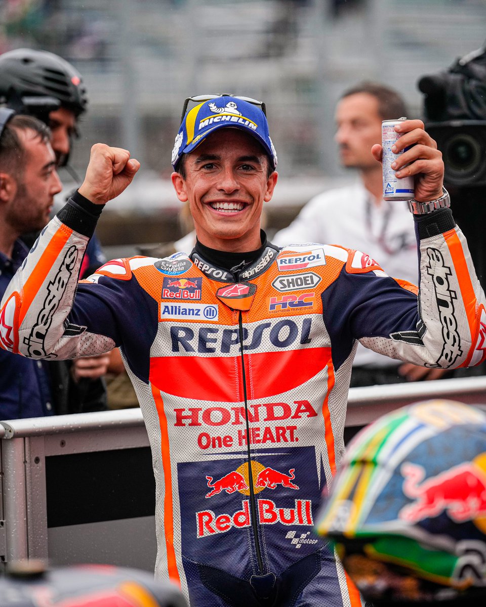 P1💪🏼 Is it 2019?? I’ve really missed this feeling. Back to Pole position ✅ 
Vamooos 😁 #MM93 #STRON93R #JapaneseGP