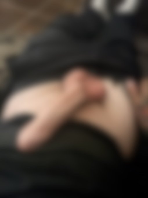 &ldquo;Stop blurring ur pics&rdquo; - beta energy, I got no respect for broke men  https://t.co/yM5byeEywc https://t