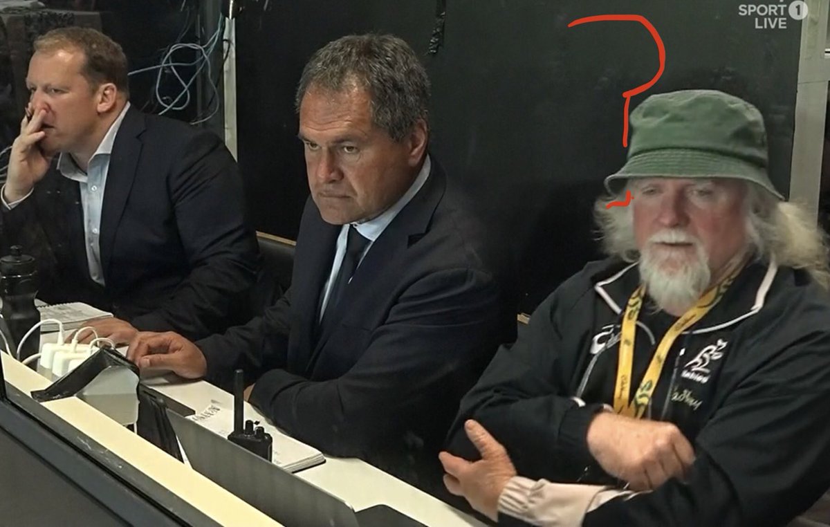 SeamanKarl's tweet photo. Is there a reason my Uncle Al is up in the Wallaby box? #NZLvAUS #Wallabies #BledisloeCup #AllBlacks https://t.co/KBHSJFIaWb
