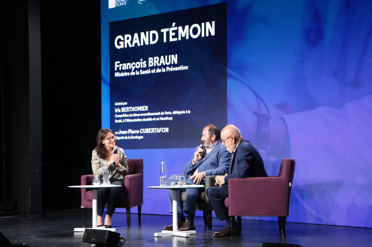 J_Democrates's tweet photo. 📣 Les @J_Democrates sont présents à l’Université de Rentrée 2022 du @MoDem.

💬 Ce matin, @IrisBerthomier des @JDemParis était aux côtés de @FrcsBraun et @dep_cubertafon.

#URMoDem #Guidel2022 https://t.co/GQSv6ZssXq