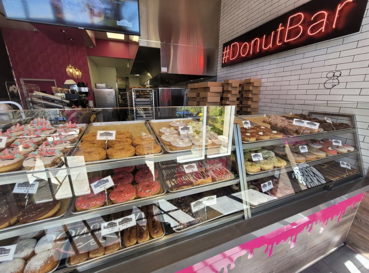 donutbarca's tweet photo. Awesome picture 📸 from one of our regulars! 🍩

#DonutBar #Eastlake #OtayRanch #DonutBarEastlake #Bakery #Gourmet #Donuts #Donut #Coffee #Pink #ChulaVista https://t.co/GJ3YHjHwJF