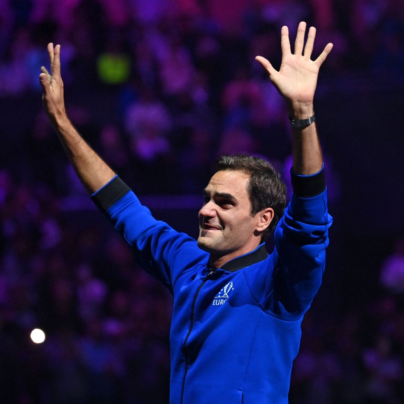 Eurosport_FR's tweet photo. ✨ Roger Federer a perdu son dernier match, mais cela n'a aucune importance

C'est entouré des siens, la famille du tennis et sa famille tout court, qu'il a quitté la scène

Et c'était beau 💗