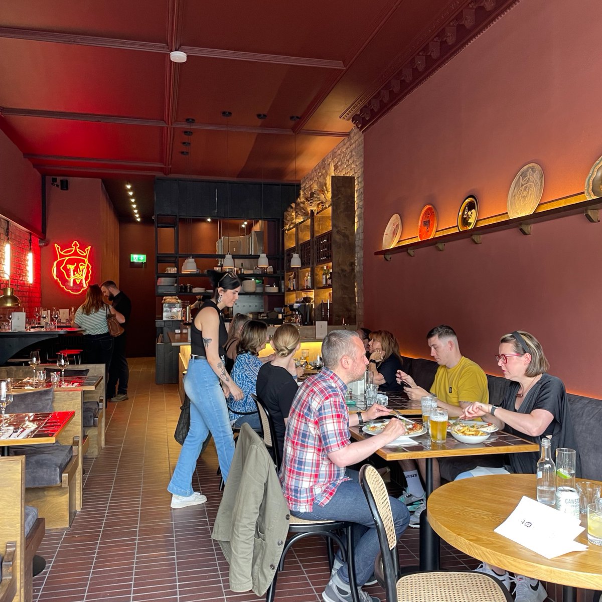 Delicious, seasonal pizzas!
Using fresh British ingredients.
Heritage grains. Taste sensations.
Reinventing the wheeeel 🍕

#dokespizzeria