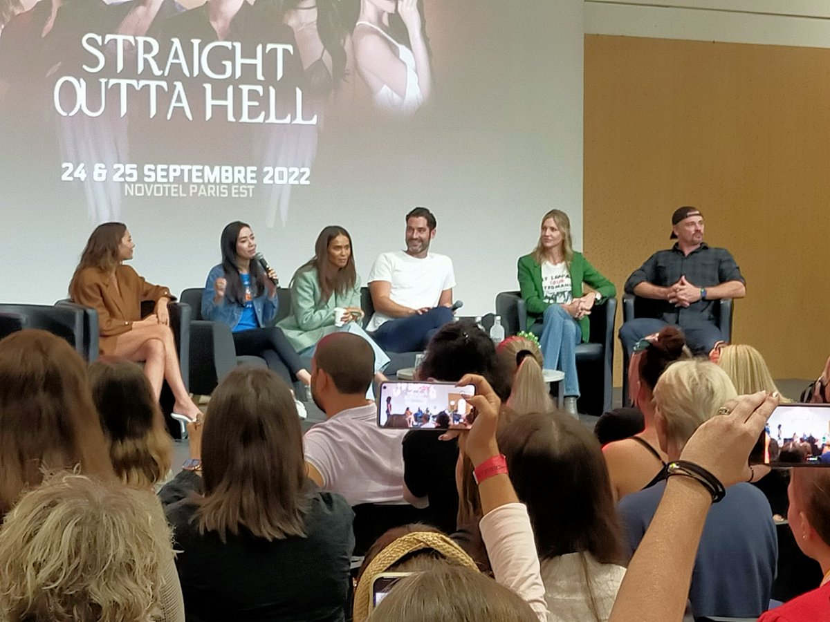 Nathalie89FR's tweet photo. Hello Luciverse from #StraightOuttaHell con in Paris 😈🤘 https://t.co/PqJDDhhzqc