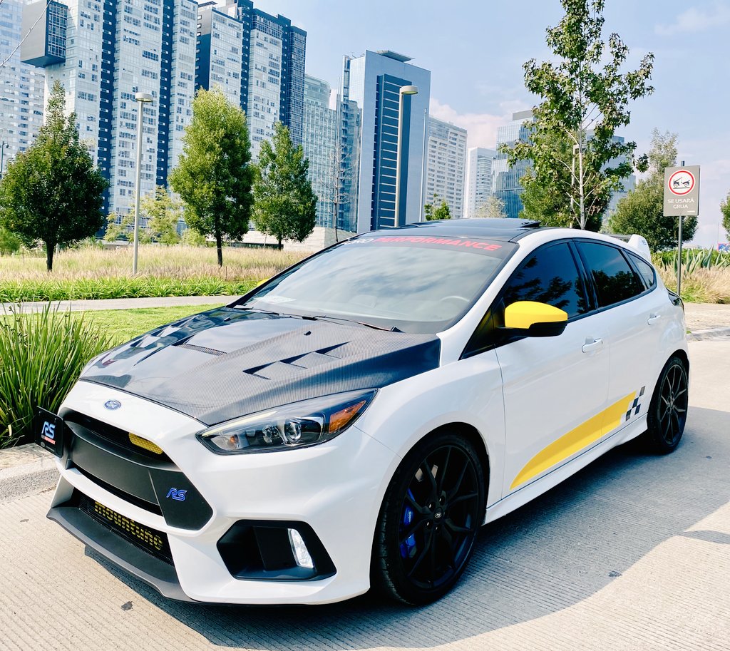 STclubMexico's tweet photo. Los amantes d #FordPerformance y #FordRSFans, despues dl #FordFocusRSmk2, tuviero q esperar años para poder deleitarse con el #FordFocusRSmk3... Q tal este ejemplar dl #STClubMexico 🔥?
#FordFocusRS #GCPerformance #FordPerformanceLove #TeamSTClubMexico #FordRacing #TeamFocusRS https://t.co/NNSTkxZjgu