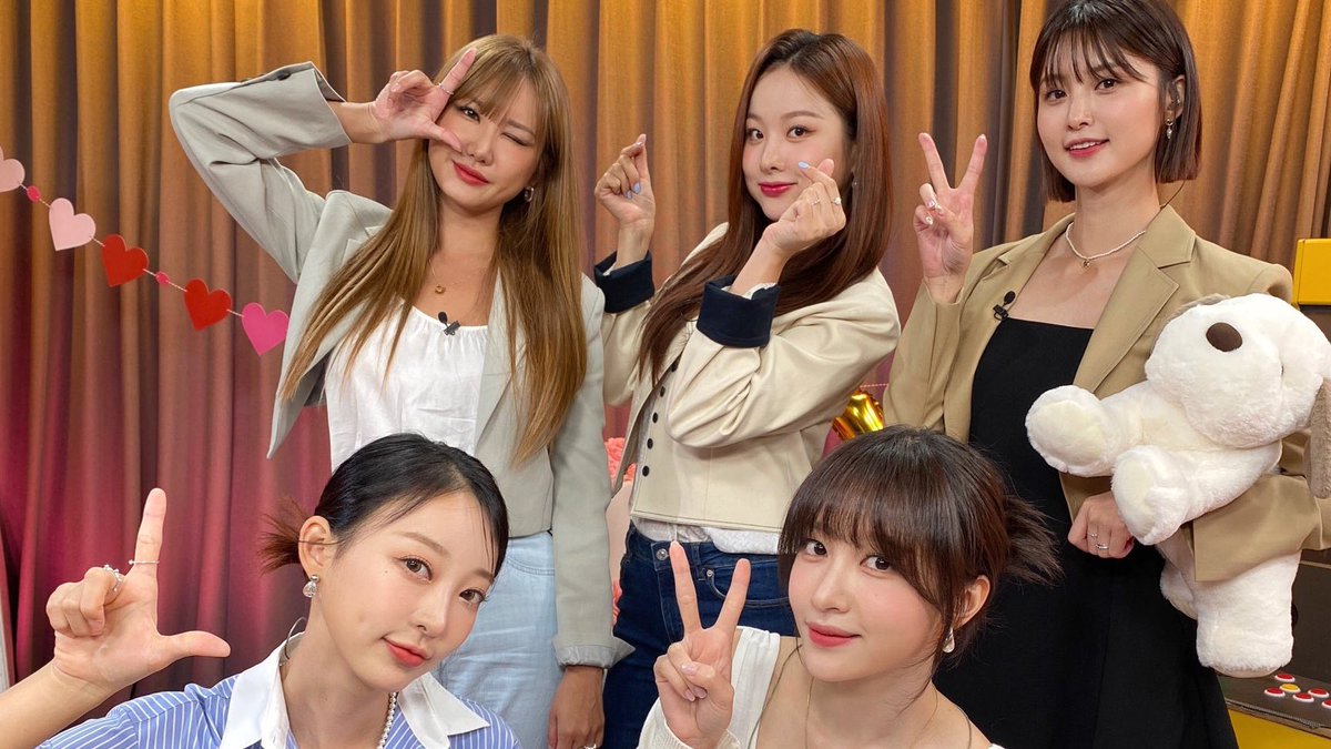 EXID_luna's tweet photo. いよいよ来週EXIDComeback！デビュー10周年を迎えて約3年ぶりに完全体として活動始まる！LEGGOらも待ち望んでいるでしょうか？来週忙しくなるかもしれないですが仕事を楽しんで出来たら良いなと思います！ https://t.co/YXMjP2ibHq