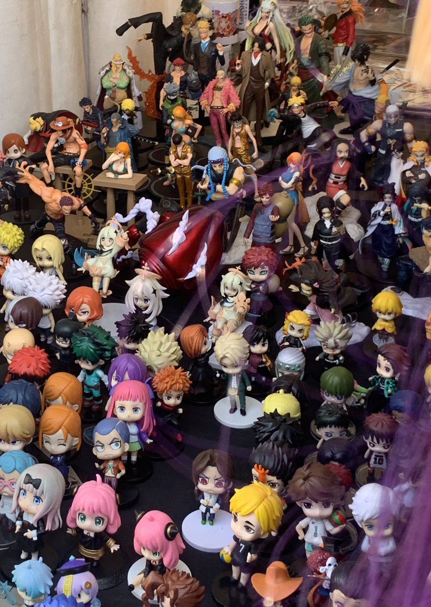 yeontaella's tweet photo. LOOK AT MY NIECE YALL SHE’S LIVIN HER DREAM I’M A PROUD AUNT #ClashCosplay https://t.co/G9CuWvXW3C