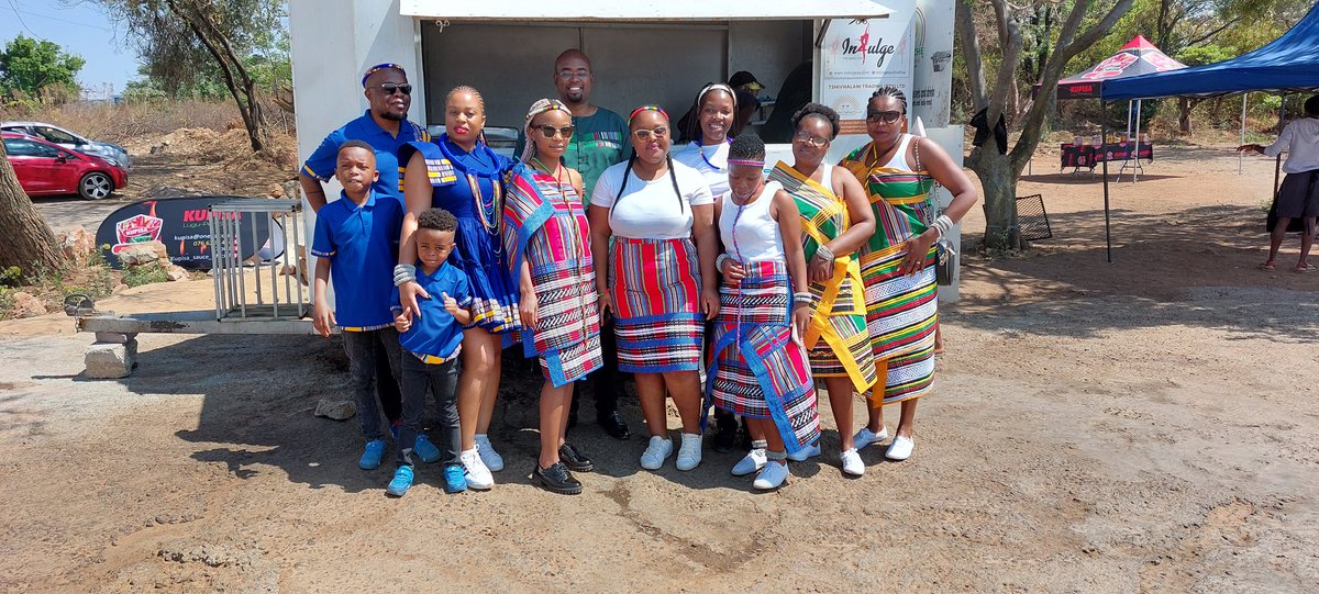 zwidenyapT's tweet photo. #VhuvhambadziDrive
#MveleleNaMaitele
#GraciousGivers
#TheFamousCaravan
#ZwiḽiwaZwaDumo
#Vhufa https://t.co/8PK2EK9aOf