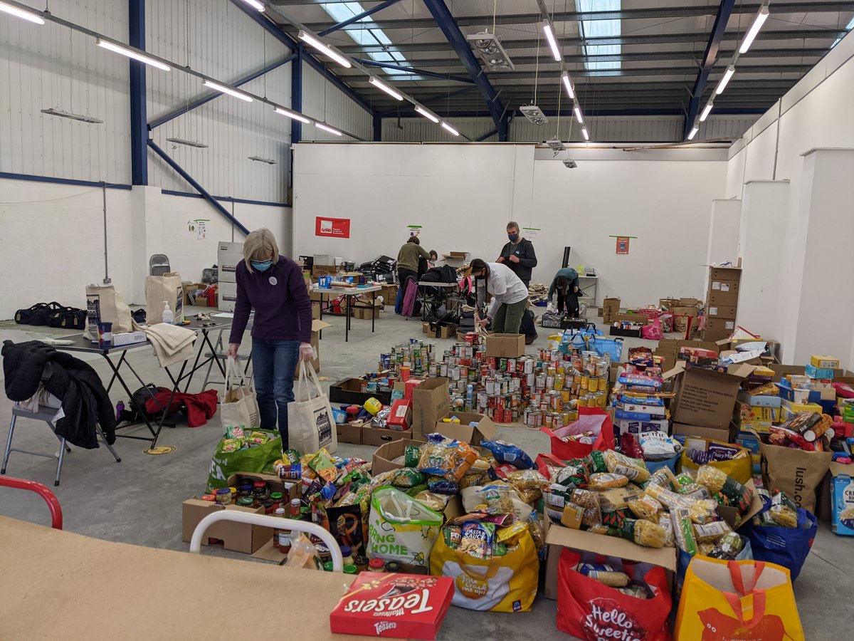 It may seem a long way off but our Skylight centres are already making plans for #CrisisatChristmas, & in Brimingham they urgently need somewhere (about 900Sq Ft) to prepare gift bags, food parcels & toy bags. Can you help? Make their day and email ccbirmingham@crisis.org.uk.