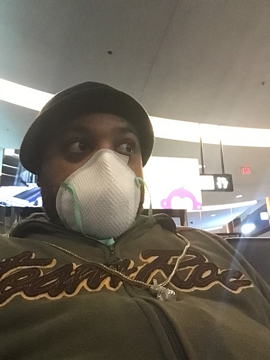 myrnrj1's tweet photo. It was fun boston 🫡✈️ I appreciate the east coast love 🖤 #myfly #boston #twitch https://t.co/2ixWlRpgAC