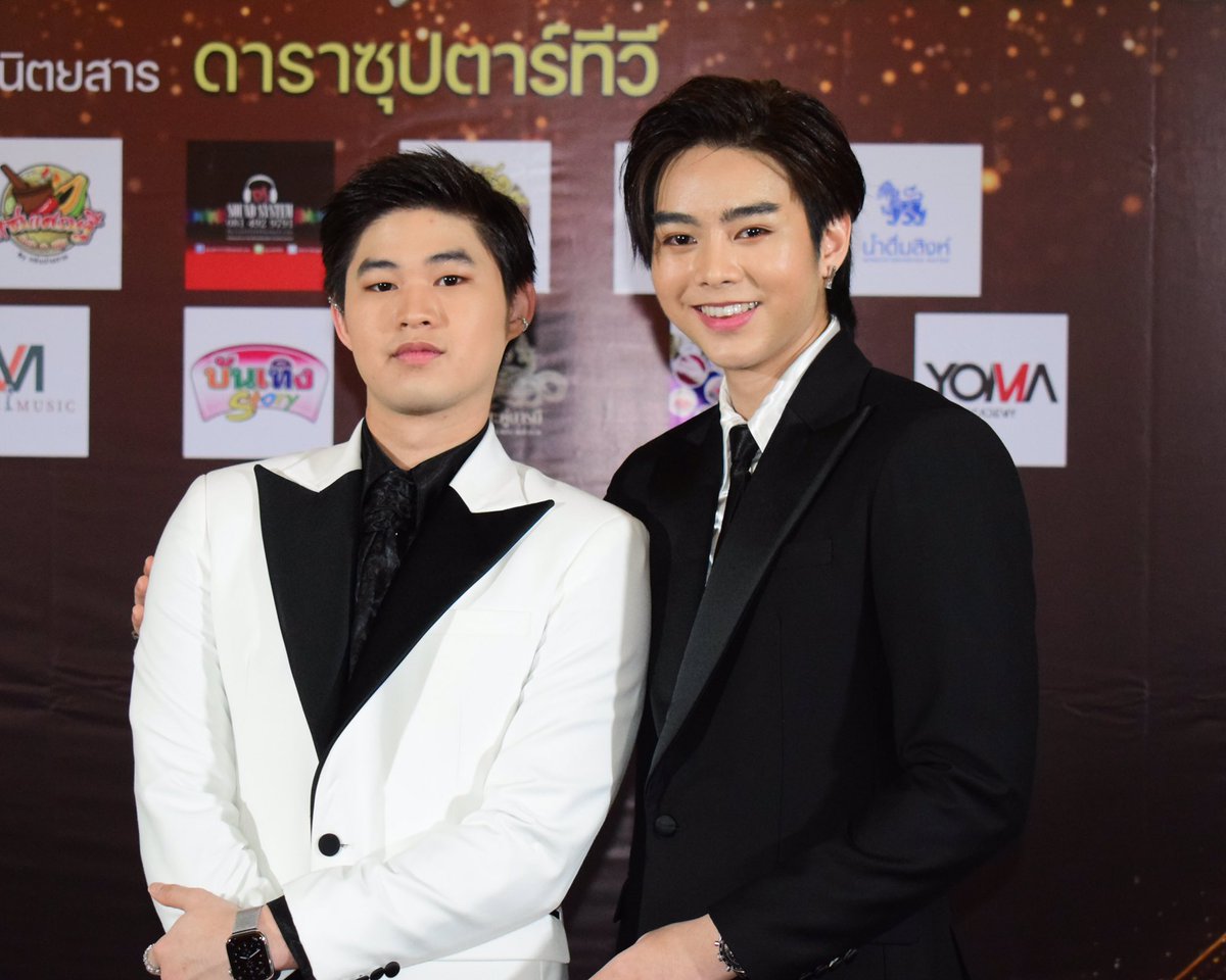 🎉วันนี้ “โฟล์ค - ภู” งานประกาศผลรางวัล “นาคราช” ครั้งที่5 ณ. หอประชุมใหญ่ อาคาร 9  ชั้น 2 ทีโอที แจ้งวัฒนะ

** แฟนคลับมาเจอน้องๆได้ หลังจบงานนะครับ

#touchmyheartt #ลักยิ้มของภู #stmdthailand