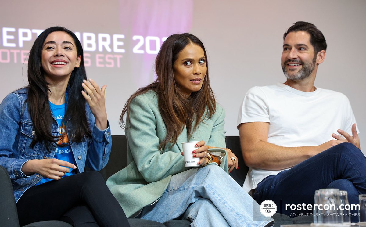RosterCon's tweet photo. #SOHC - When you're asked to speak French at a convention in Paris. 😂 #Lucifer https://t.co/JYKm8v5i2l