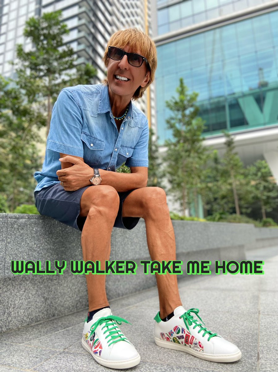 Wally Walker I’m lost, take me home! #astorflex #wallywalkershoes #madeinitaly🇮🇹 #fashionstyle #shoes #style #stileitaliano #italianstyle