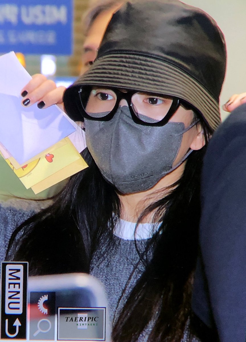 taeri_pic's tweet photo. 220924 인천공항 
🐥🇰🇷
#김태리 https://t.co/ueS636EeMb