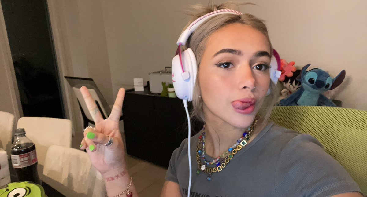 demisux on Twitter: Twitch . Tv /demisux