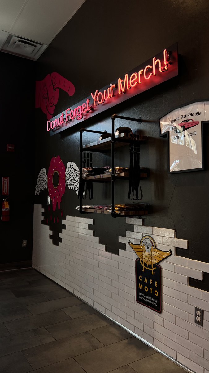 donutbarca's tweet photo. Donut Forget Your Merch! 🍩

#Merch #DonutBar #California #Donuts https://t.co/Rxrvix7av8