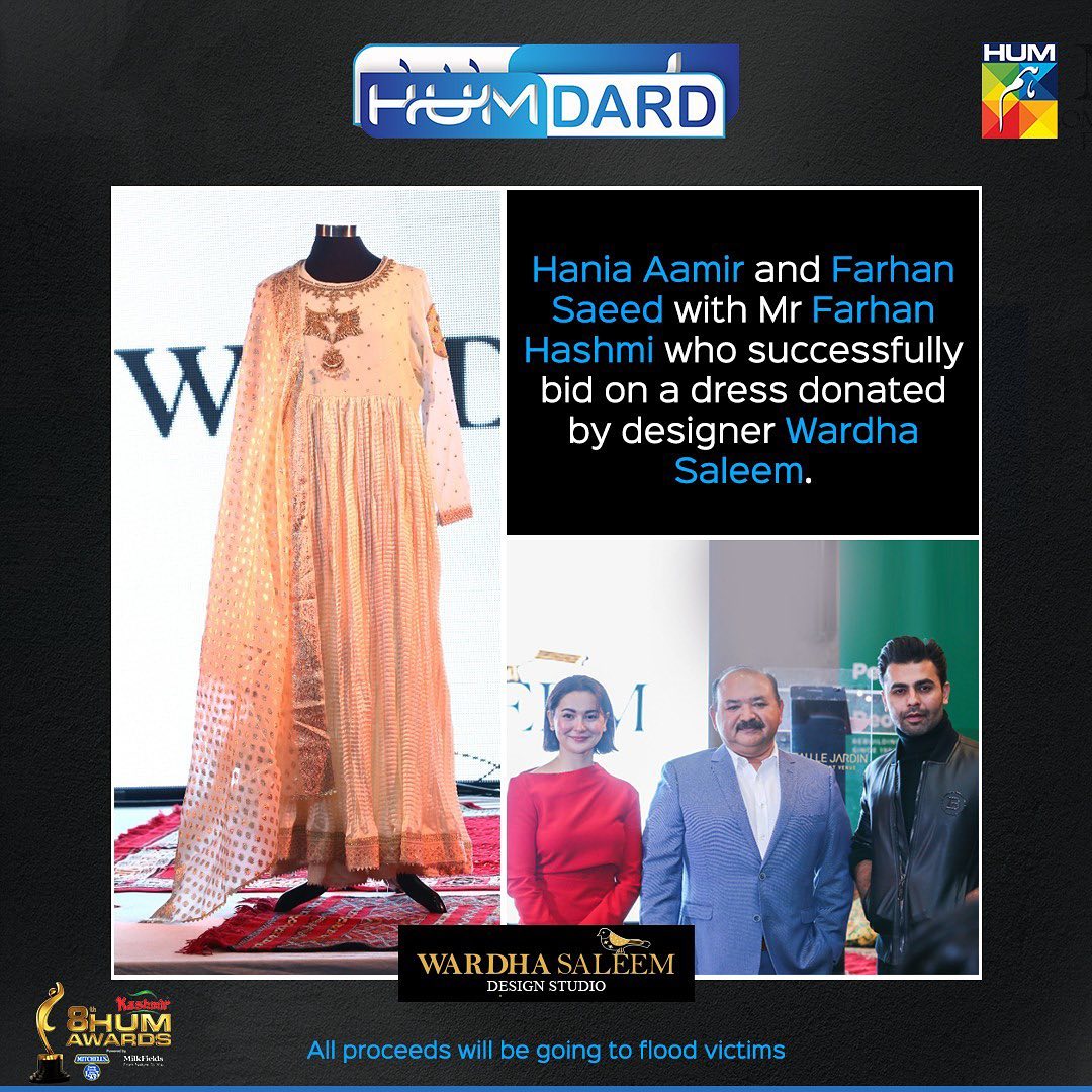 humnewspakistan's tweet image. Hania Aamir and Farhan Saeed with Mr Farhan Hashmi who successfully bid on a dress donated by designer Wardha Saleem, all proceeds will be going to flood victims.

#HUMAwardsXFloodRelief #HUMDard #HUMAwards #HUMAwardsCanada #FloodRelief