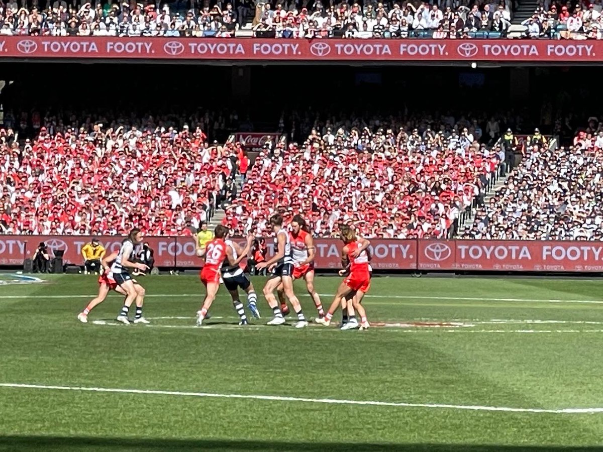 svenna14's tweet photo. Great to have the @AFL #GrandFinal back home at the @MCG without doubt @robbiewilliams should of shared the #NormSmithMedal with #IssacSmith https://t.co/OiSFfglRn5