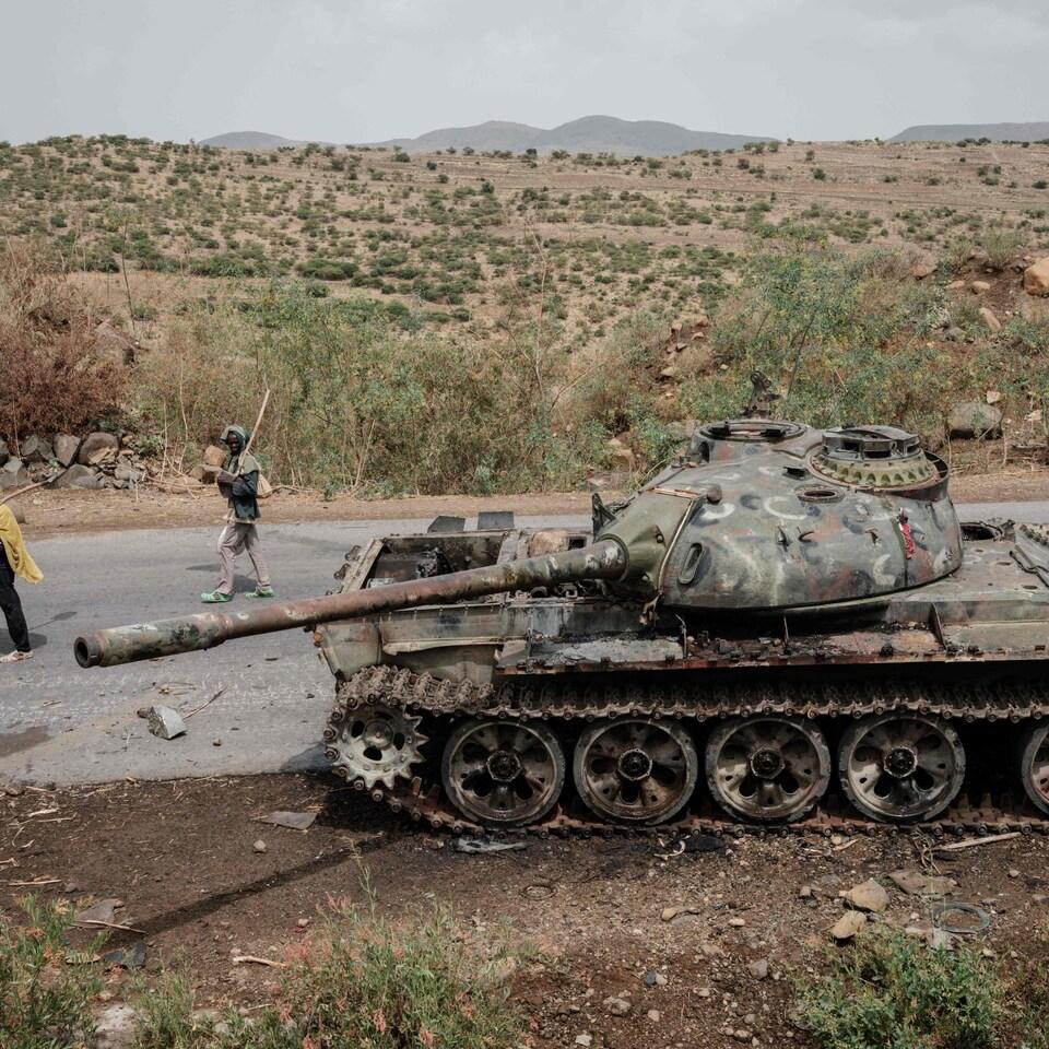 LeahMat14022933's tweet photo. Fighting erupted Wednesday near the Tigrayan border in Ethiopia, ending a months-long cease-fire and launching a new phase in a civil war that has had devastating humanitarian consequences.
Fighting erupts near Tigray border, dashing hopes of peace in Ethiopia
The renewed viol... https://t.co/tqvb5SH4Kl