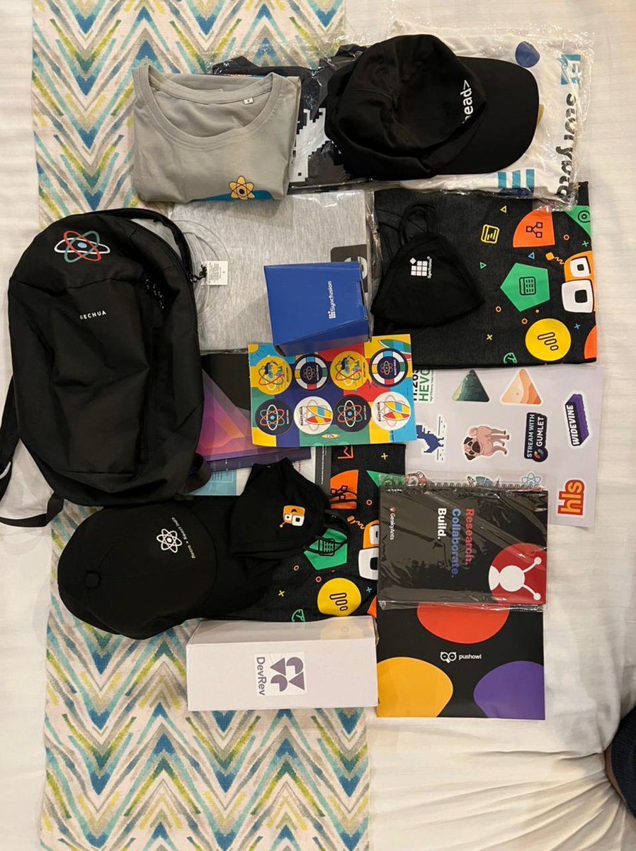 Sheetal2205's tweet image. My swags collection 😌😆
@react_india 🚀 
#reactindia2022 
@gumlethq @geekyants @CometChat @Syncfusion @PoshOwl @proxwrks
