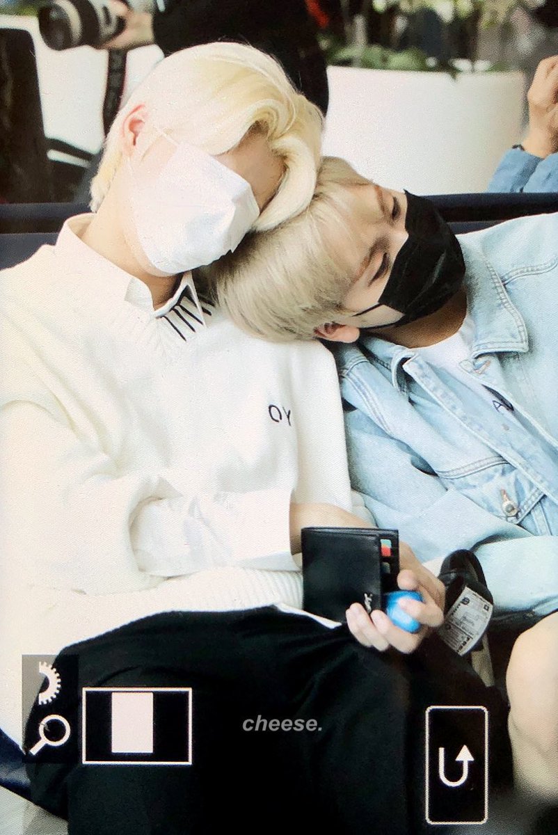 O2l730's tweet image. ㅅㅂ니들은뭐맨날
커플여행가니?