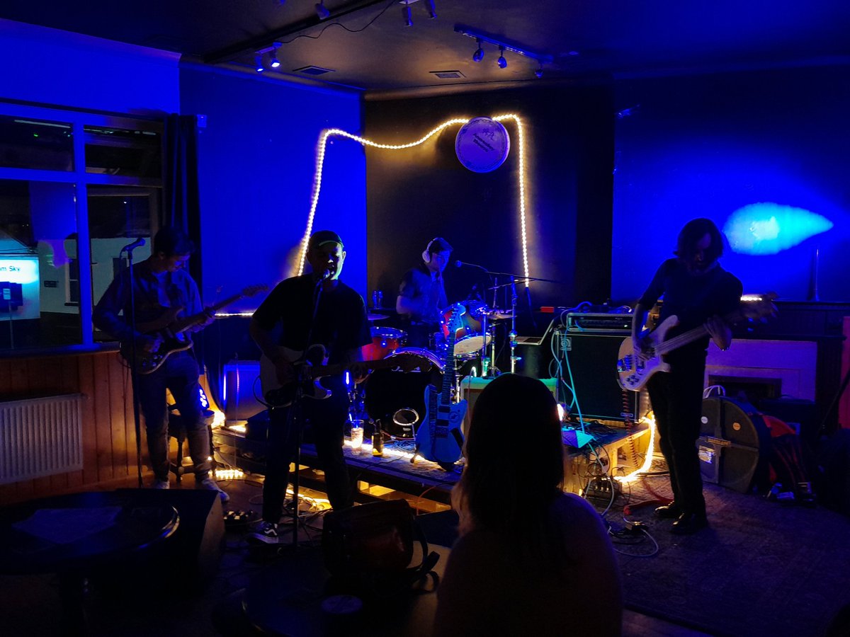 chunky66's tweet photo. Future West at #AnnesleyHouse
#FutureWest #CABL #Binmen #AnonRecords
@futurewest_ @CABL_THE_BAND
@theGOOdublin
#theGOO #Dublin #Music #LiveMusic #Gig #Gigs #thegoingoutoutguide #Music #MusicReview #GigGuide https://t.co/pnbkB1opT2