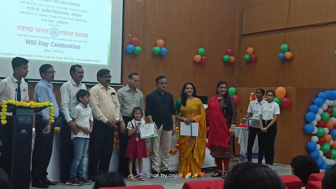 BHOOPEN03026128's tweet photo. इंदिरा गांधी राष्ट्रीय जनजाति विश्वविद्यालय अमरकंटक में राष्ट्रीय सेवा योजना का कार्��क्रम संपन्न किया गया@IGNTU #NotMeButYou #NSSDAYIGNTU @_NSSIndia @askabir_ @NSSRDBhopal  @IgntuNss @Raghave68676819 @PMOIndia @AdminGhazipur @dmawasthi_IPS86 @Varanasi_DM @varungandhi80 @RBTNSSPO https://t.co/lChQG7LRXU