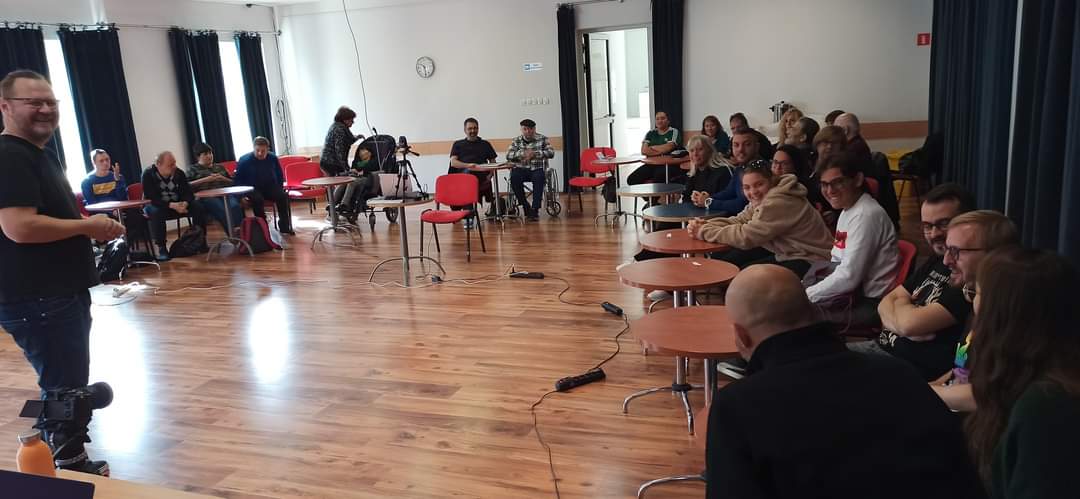 idea_gc's tweet photo. Tallers Internacionals al @CKWZ_ Polònia dins el projecte #ArtistontheWeb ,18 al 23 setembre
Participem amb Raquel Blanca, Jordi Gispert i @JosepBurset
Liderat per #CKWZ amb @idea_gc de Girona i @luetec de Nàpols com a socis.
Programa @EUErasmusPlus
#Ideagc
#Artistontheweb https://t.co/mCBn7n1VbL