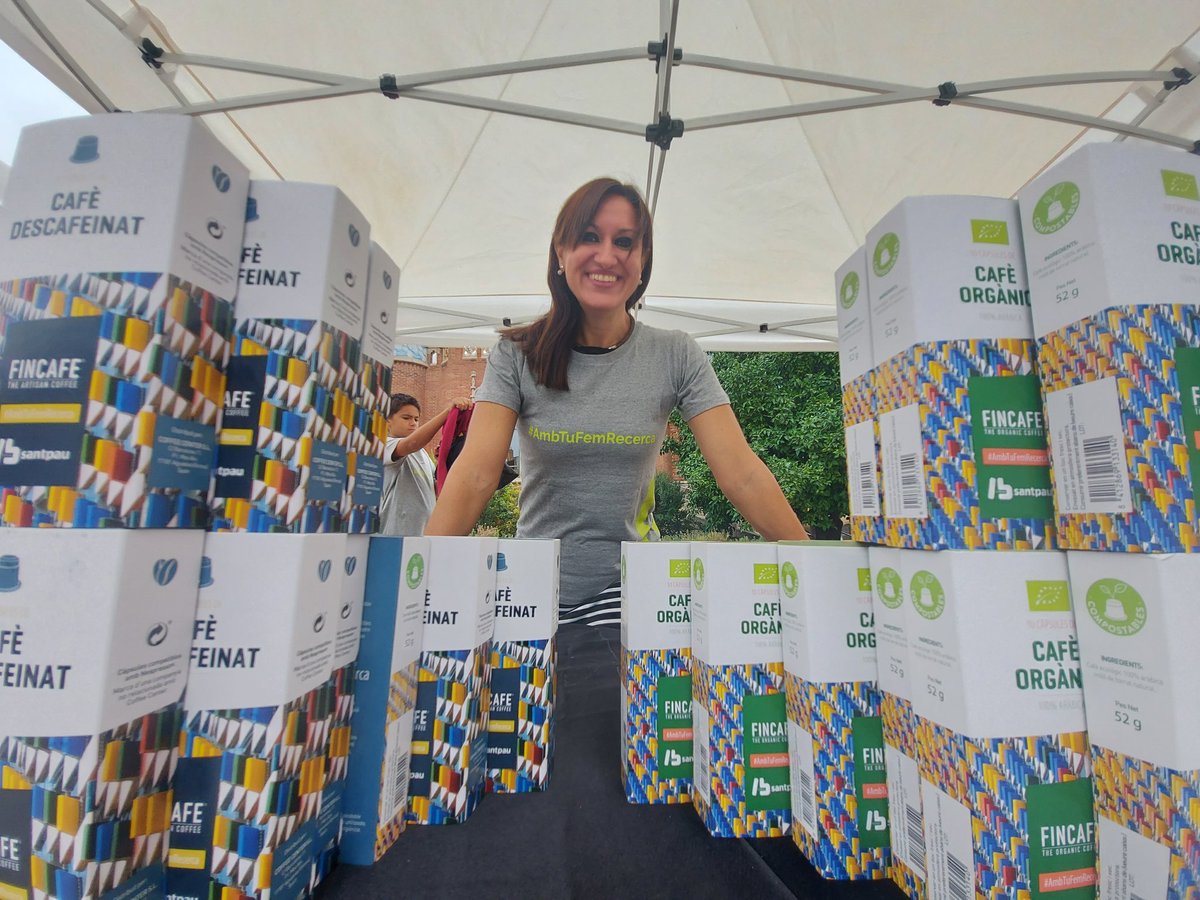 IRSantPau's tweet photo. Mercat solidari per col·laborar amb la #recerca a l'#IIBSantPau i moltes activitats lúdiques i festives celebrant la #Merce2022 al Recinte Modernista @santpaubcn 

#ambtufemrecerca 🔬🧬🎉 https://t.co/fGH1YjVpeH