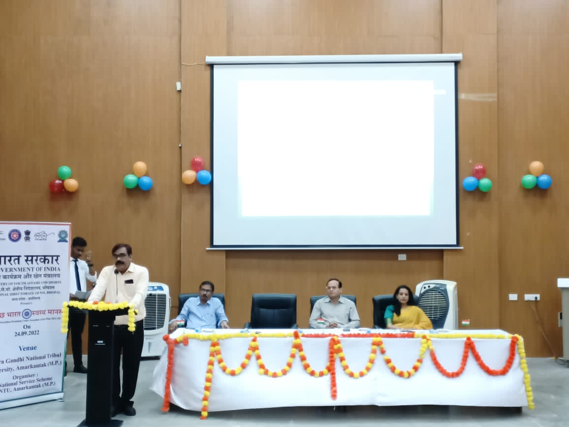 RichaGu29636132's tweet photo. One day workshop is organised to celebrate Nss day at @igntu with @dkupadhyay62 with @ PMOindia @_NSSIndia @IgntuNss @YASMinistry https://t.co/CsHWXQvEHE